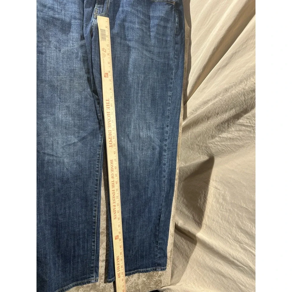 Lucky Brand Men's 181 Relaxed Fit Straight Jeans Size 42x32 Medium Wash Blue